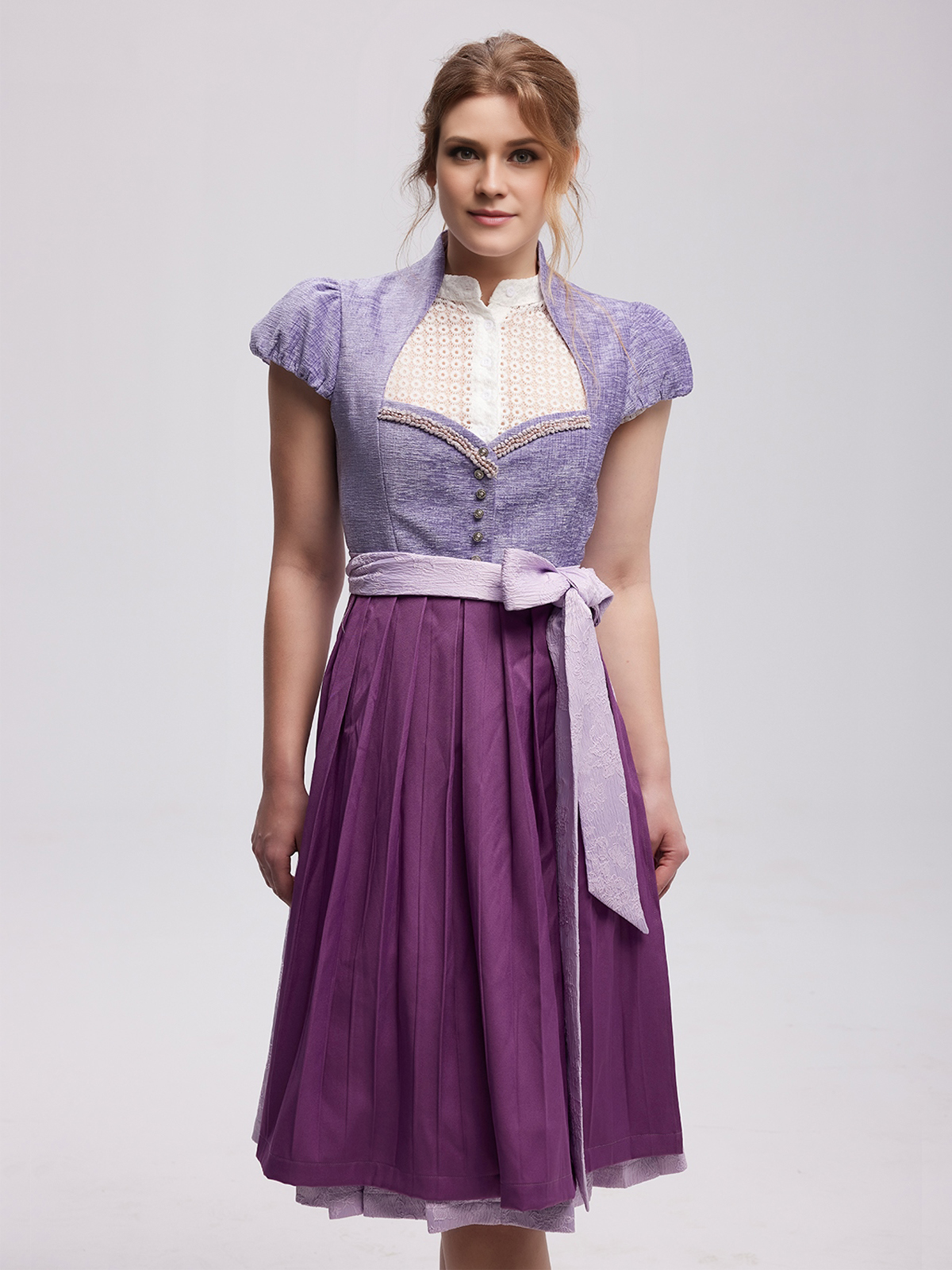 Dirndl in Grün – stilvoll und vielseitig