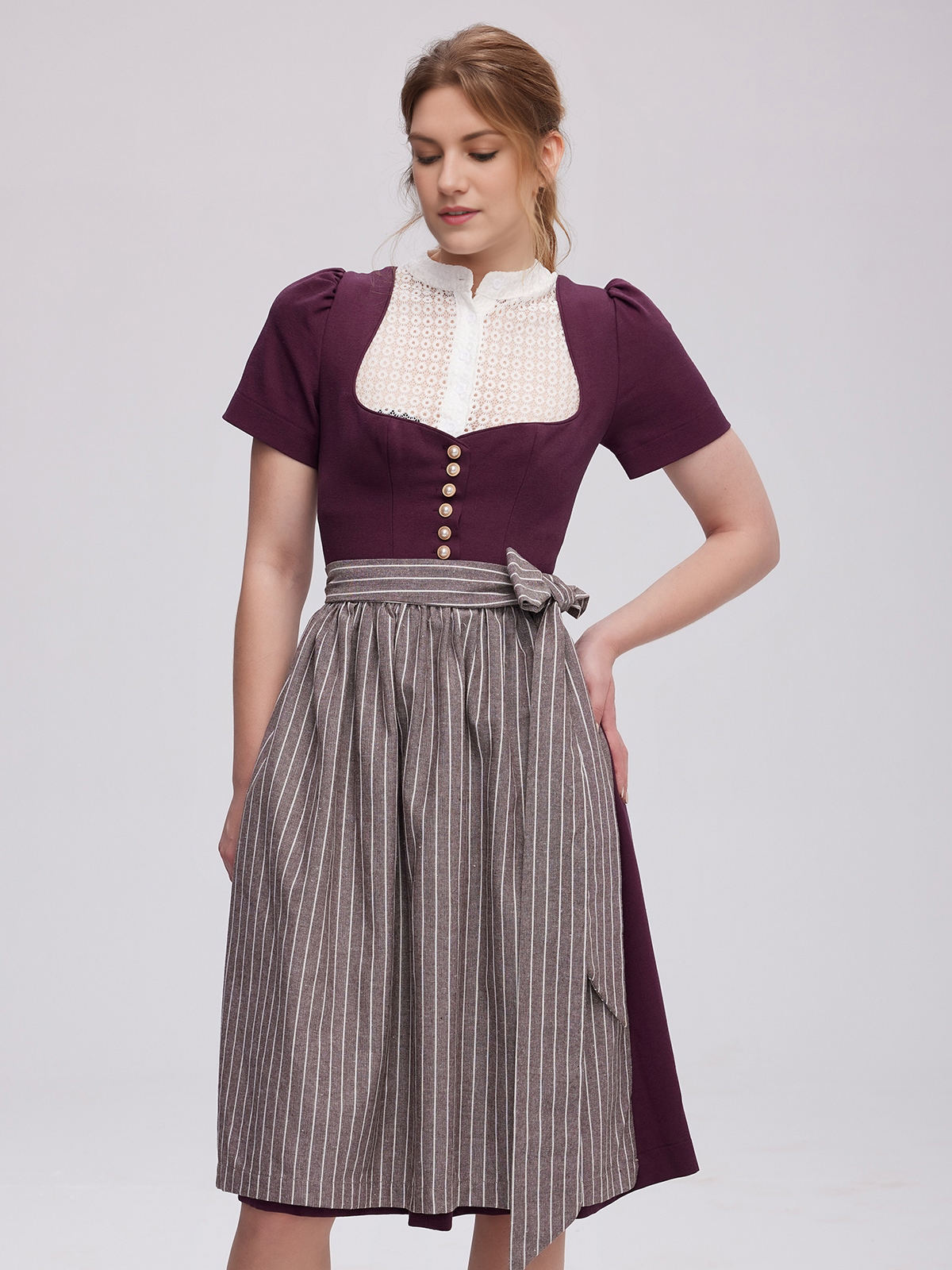Ehreer Dirndl in Lila
