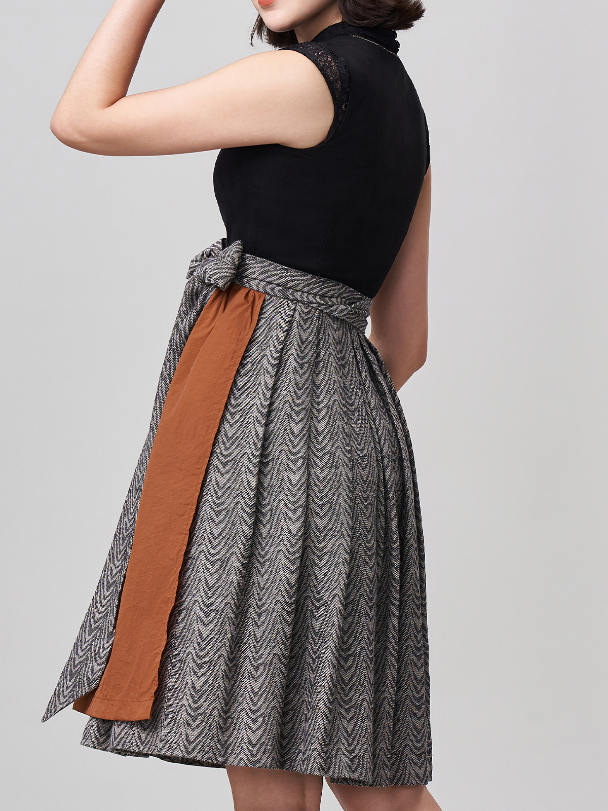 Dirndlbluse Langarm in Schwarz